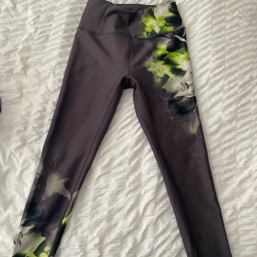 CALIA by Carrie Underwood Black and Green Active Leggings